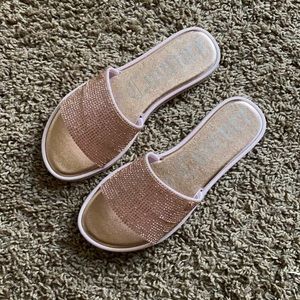 Juicy Couture Women’s Yummy Sandal Slides